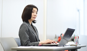人を喜ばせたい!と強く思い、その達成の為に会社全体が1つにまとまり、互いに支え合いながら邁進する